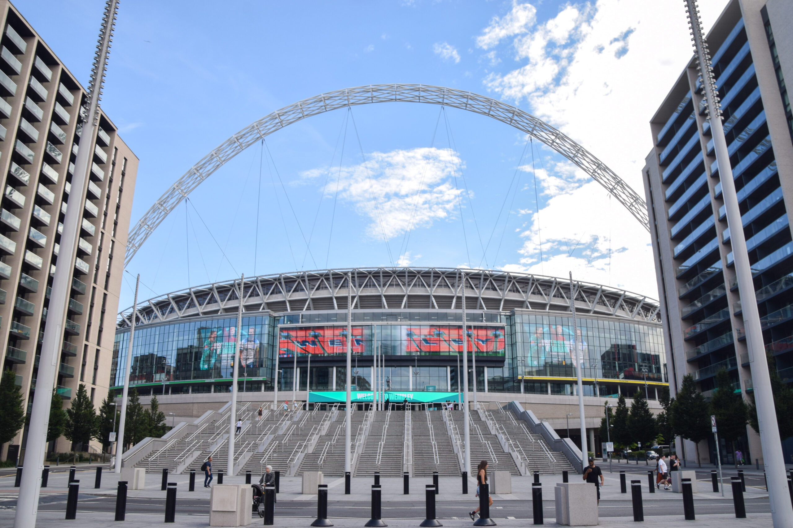 Manual and automatic lessons in Wembley
